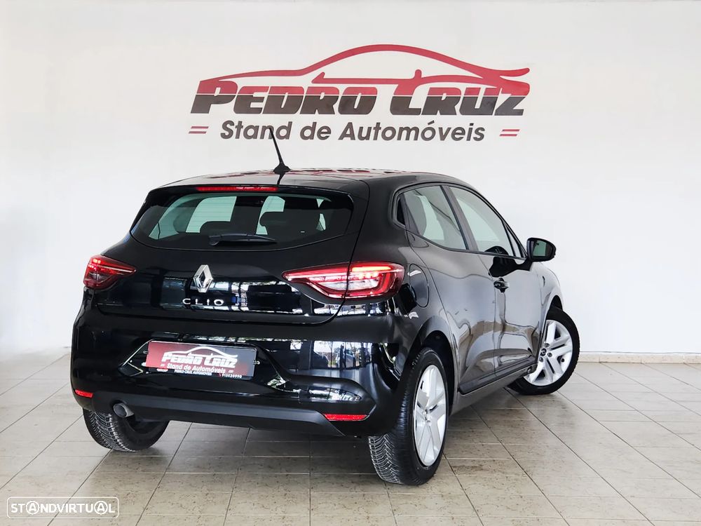 Renault Clio - 11