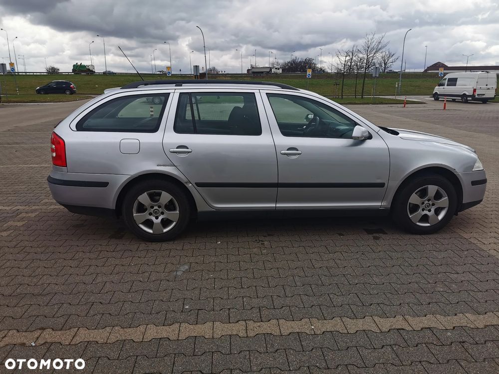 Skoda Octavia 1.6 Classic - 9