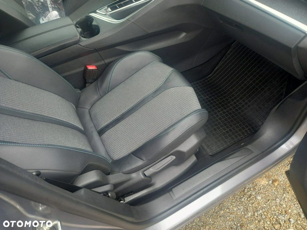 Peugeot 5008 - 14