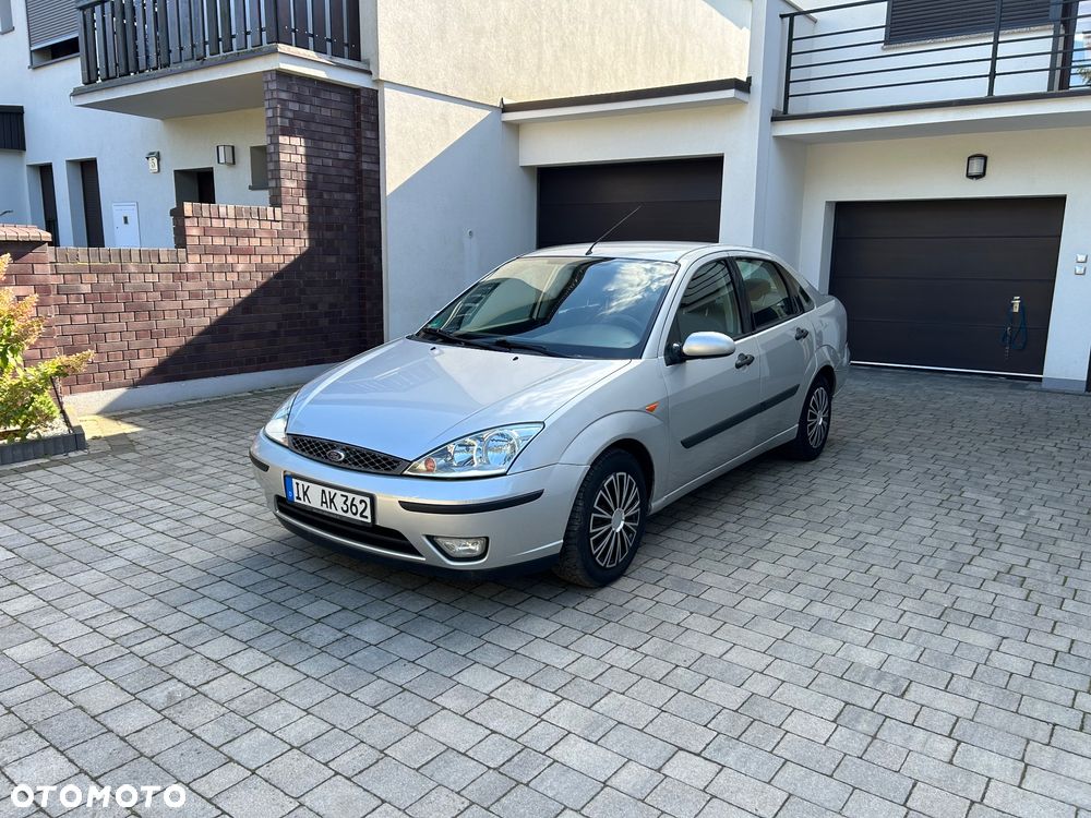 Ford Focus 1.6 Ghia - 1