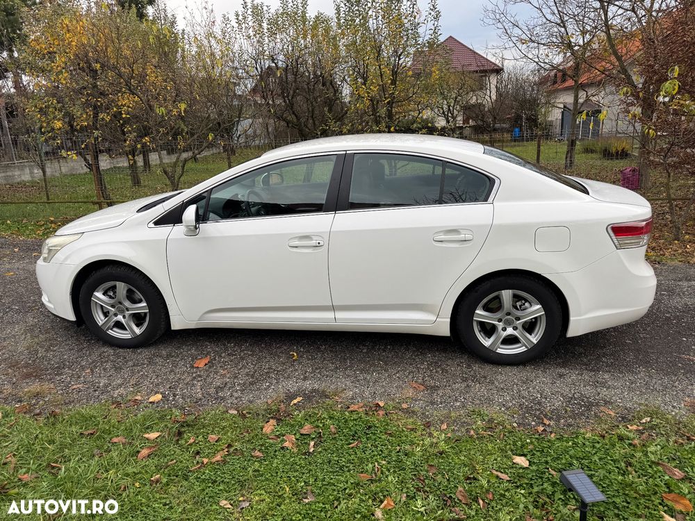 Toyota Avensis 2.0 D-4D Executive - 4