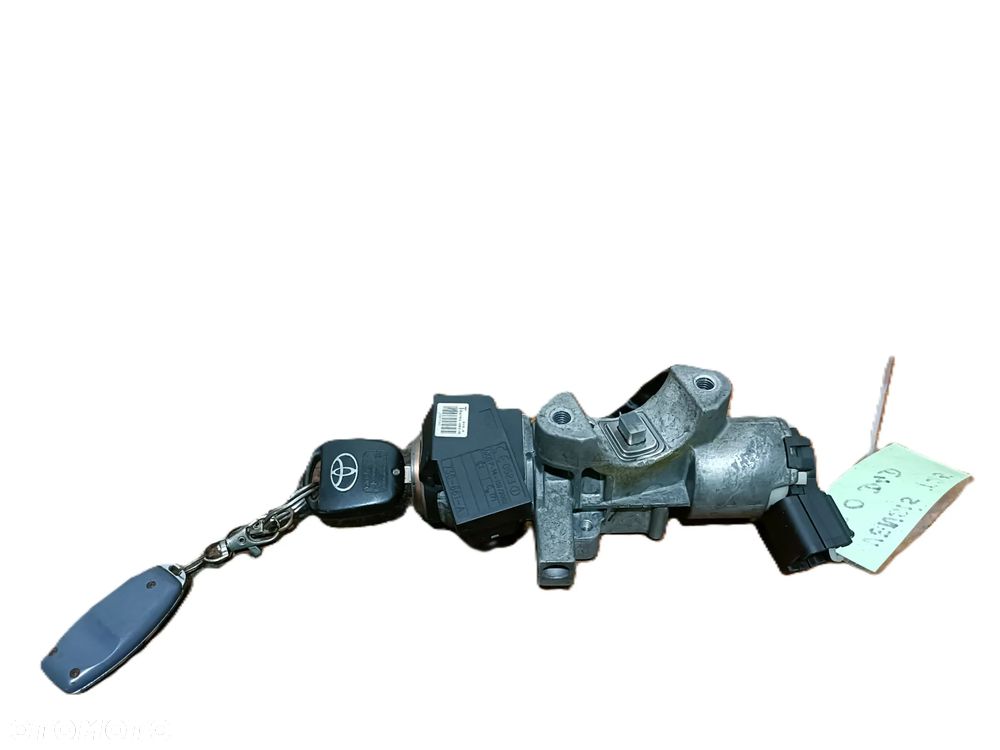 TOYOTA AVENSIS T25 03-09 r. 2,0 D4D STACYJKA + KLUCZYK VALEO 736-661-A + - 7