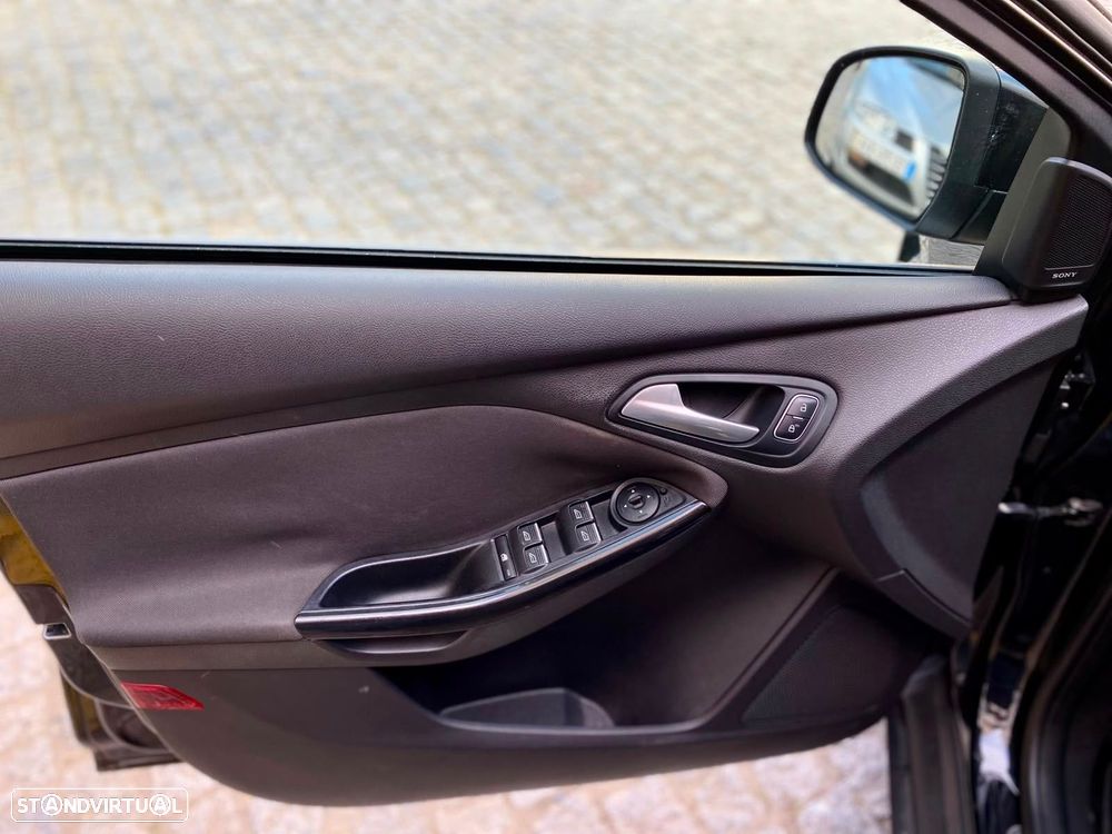 Ford Focus SW 1.5 TDCi EcoBlue Titanium - 10