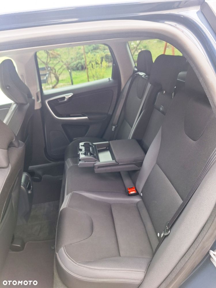 Volvo XC 60 D4 Geartronic Momentum - 10