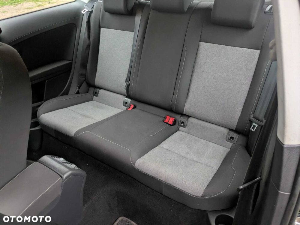 Volkswagen Golf - 8