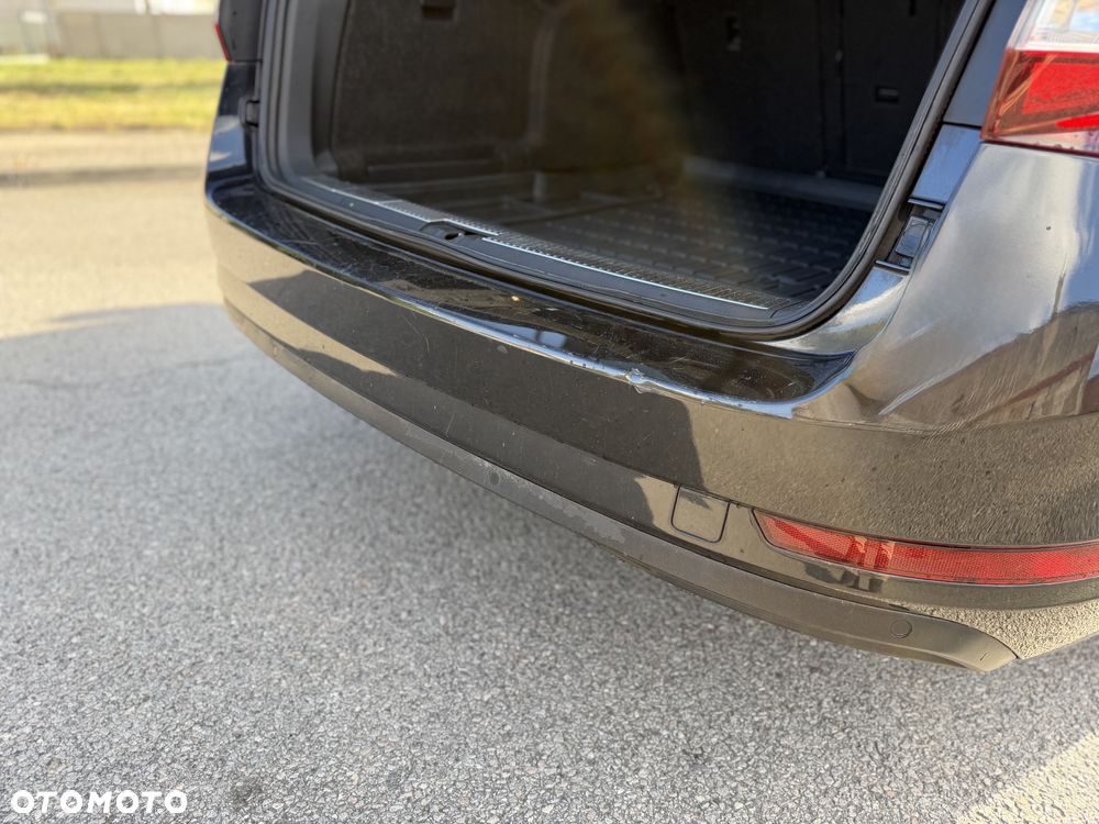 Skoda Superb 2.0 TDI Style - 34