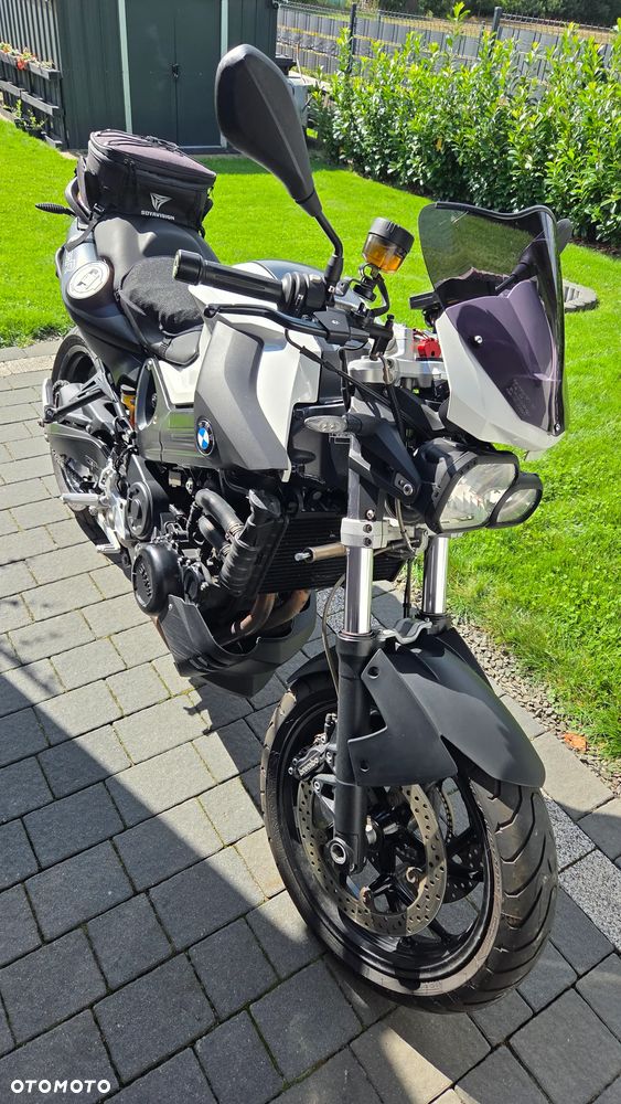 BMW F - 11