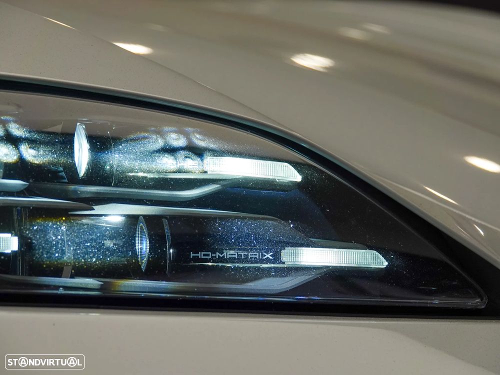 Porsche Taycan 4 - 10