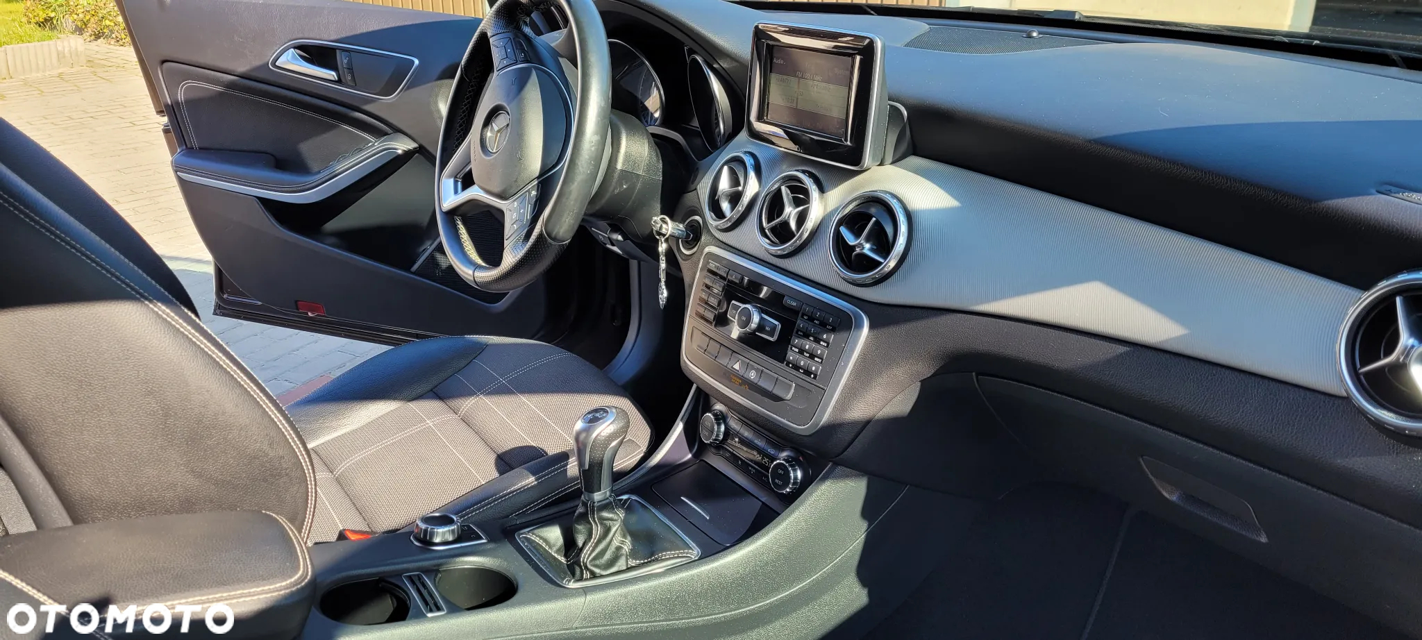 Mercedes-Benz GLA 200 Style - 8