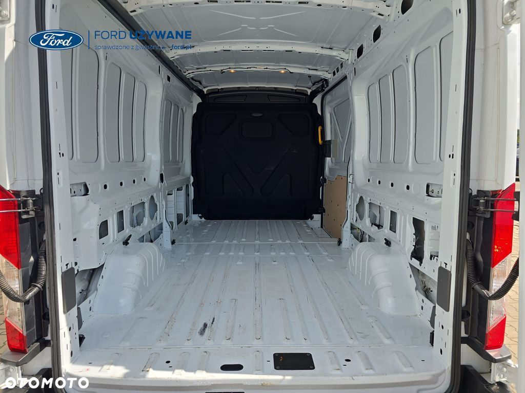 Ford Transit - 25