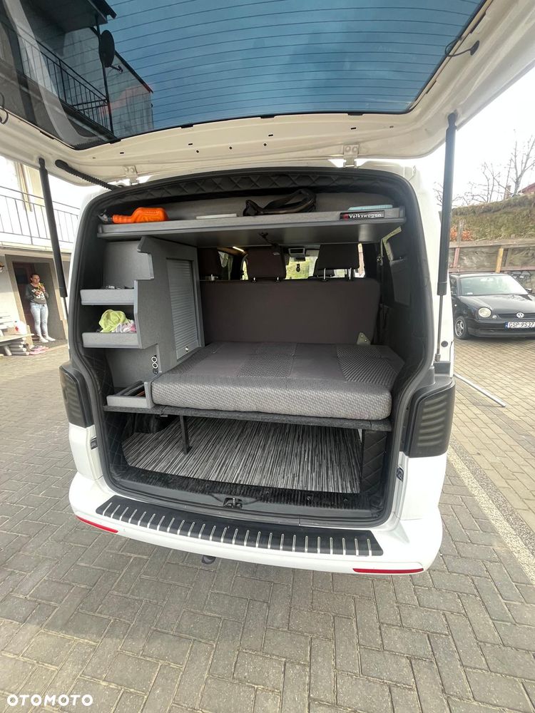 Volkswagen Caravelle - 3