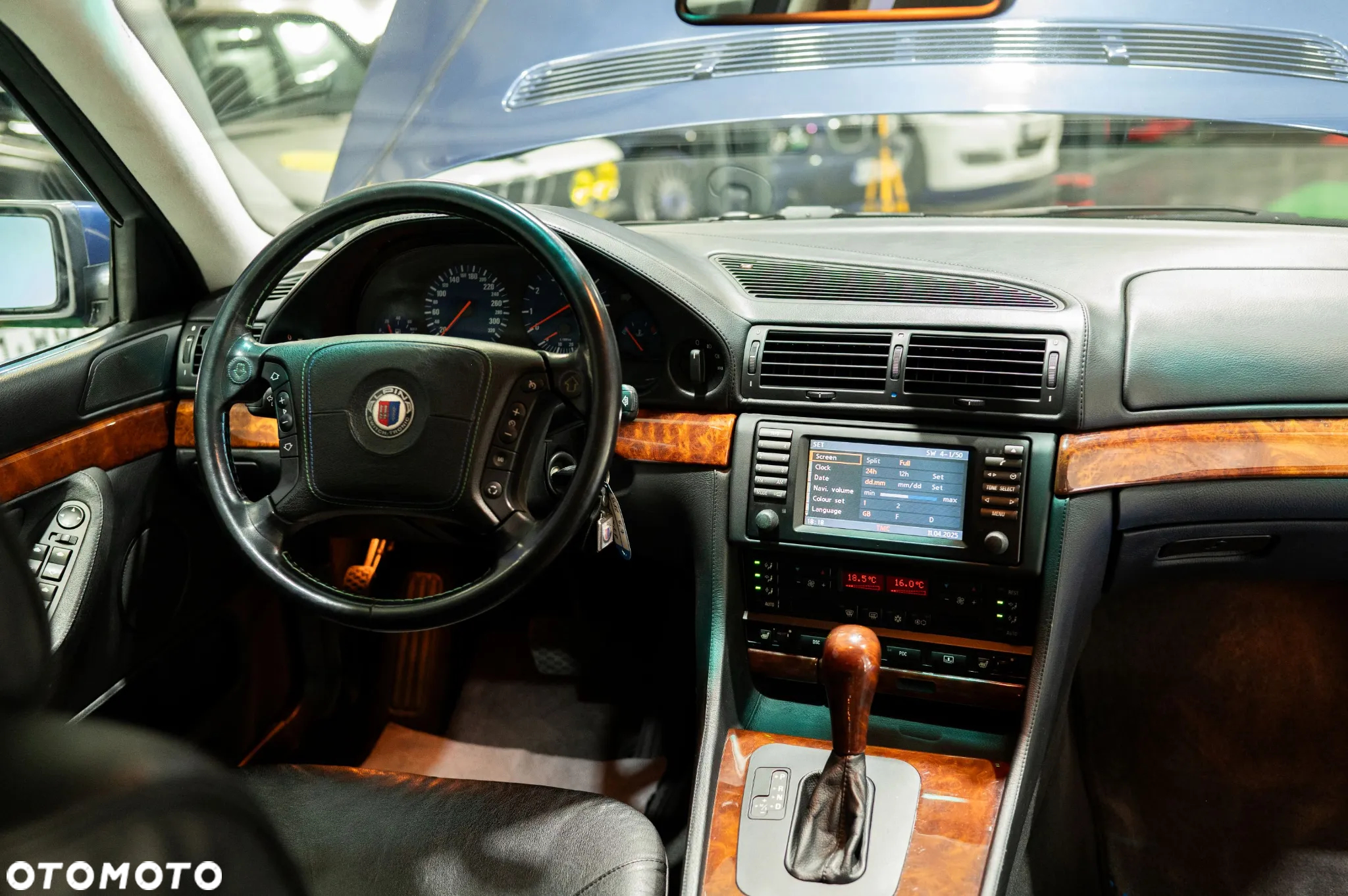 BMW Seria 7 750Li - 14