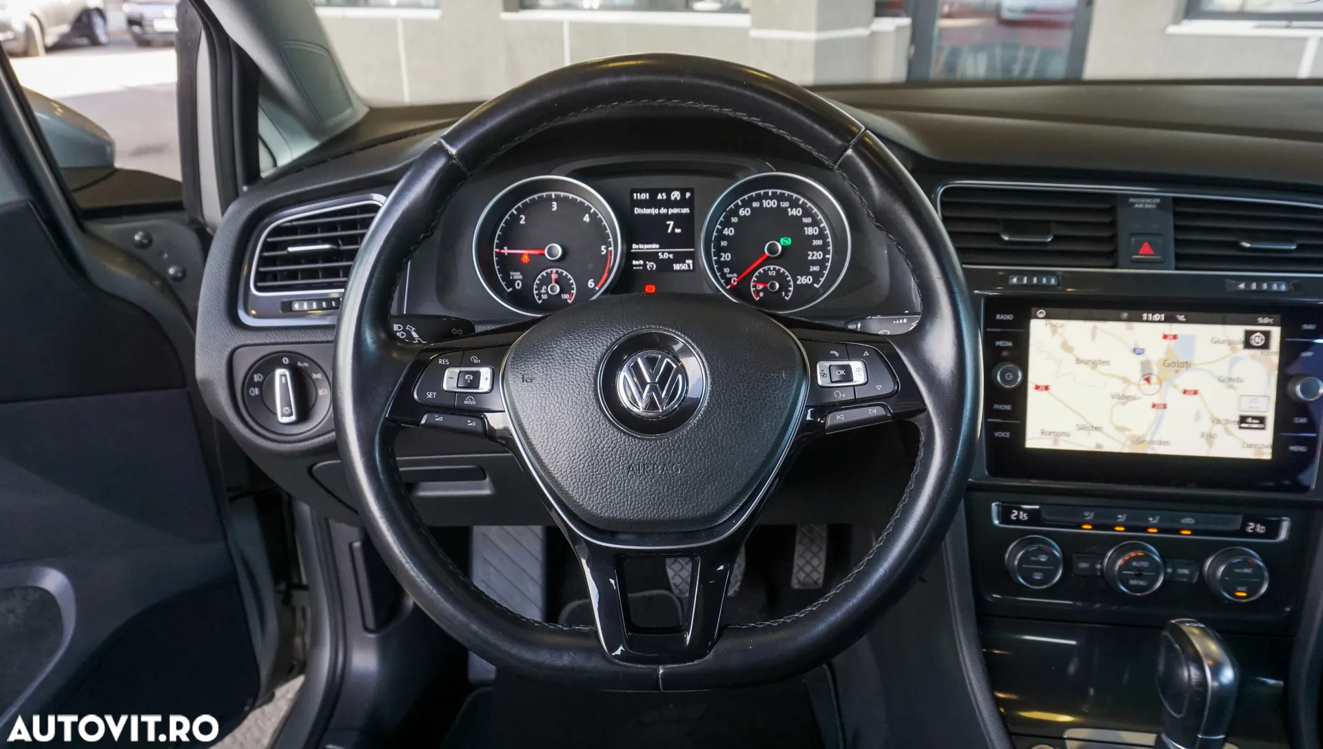 Volkswagen Golf 1.6 TDI DSG Comfortline - 19