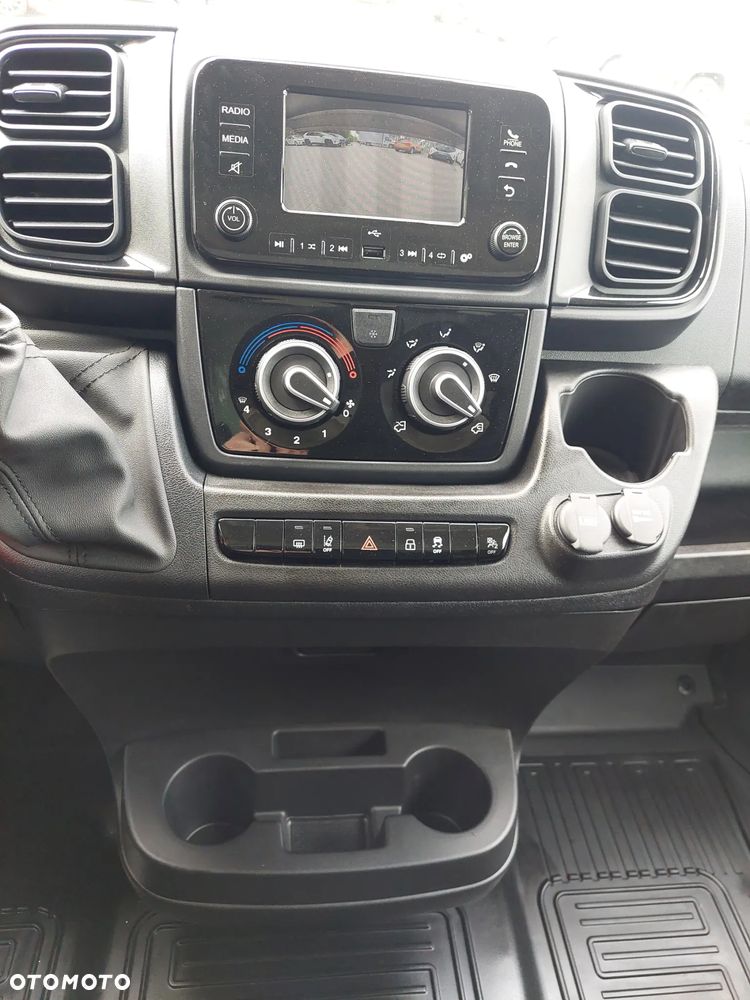 Toyota Proace MAX - 22
