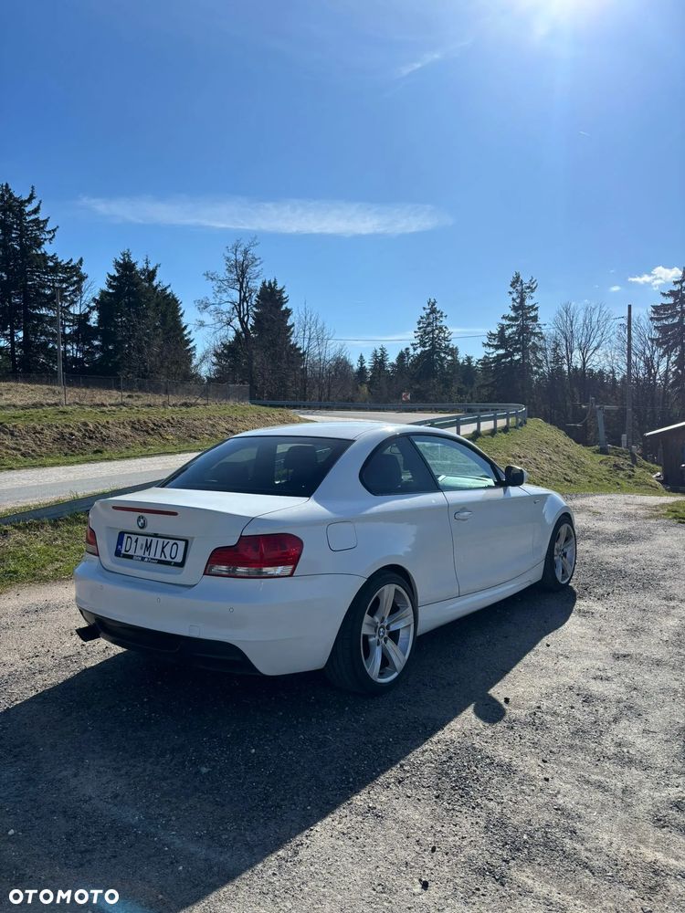 BMW Seria 1 123d Limited Edition Lifestyle mit M Sportpaket - 6