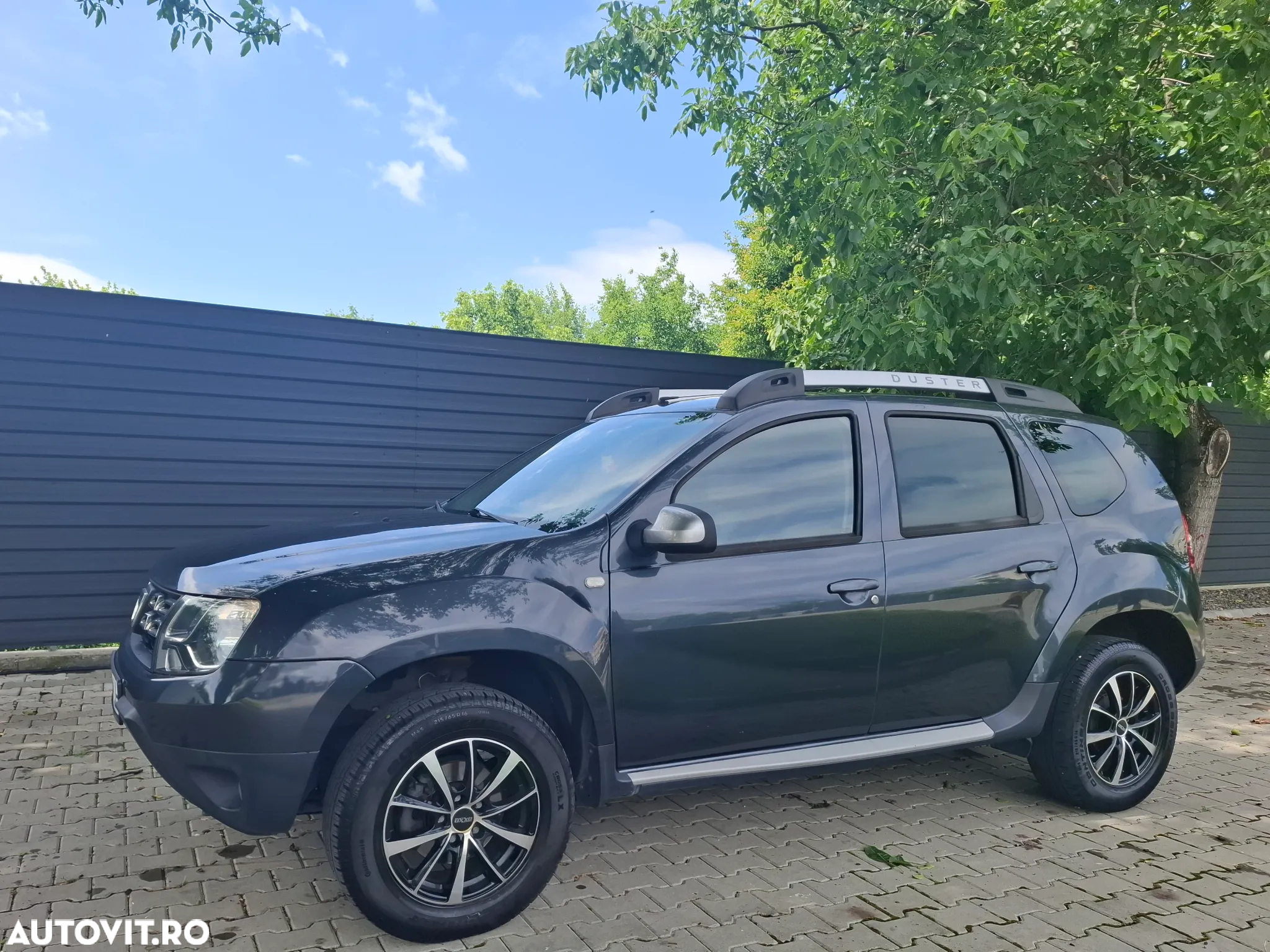 Dacia Duster 1.2 TCe 4x2 Laureate - 18