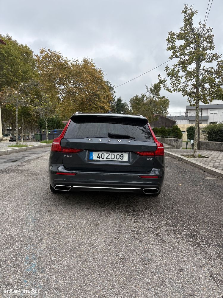 Volvo V60 2.0 D3 Momentum Plus - 5