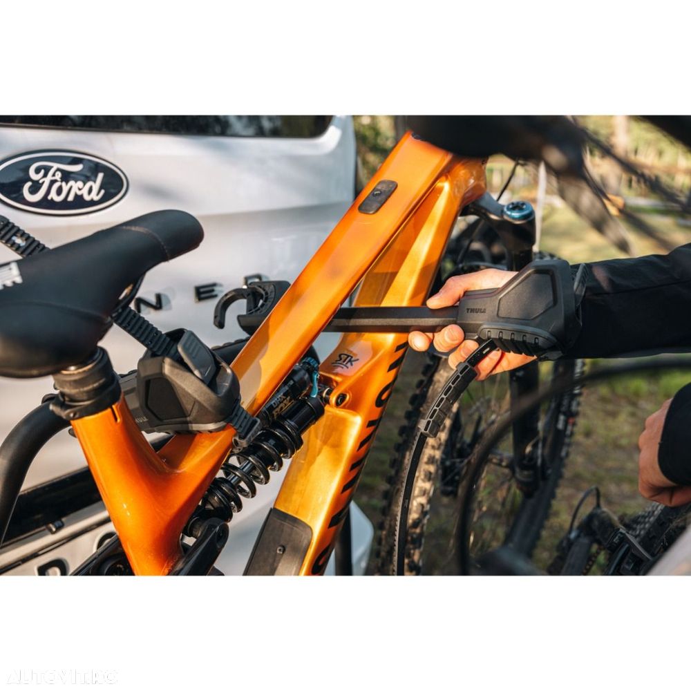 Suport 3 biciclete Thule VeloSpace 3 cu prindere pe carligul de remorcare (13pini),Nou_emitem Factura & Garantie,Pret Importator - 10
