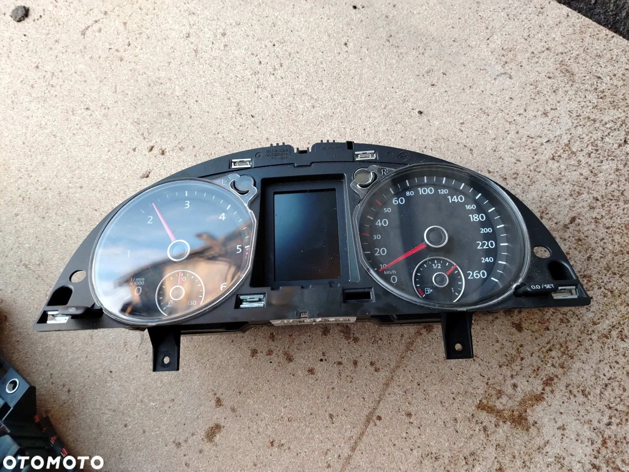 LICZNIK ZEGARY VW PASSAT B7 3AA920870A 2.0 TDI AUTOMAT - 1
