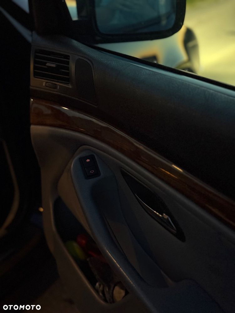 BMW Seria 5 - 22