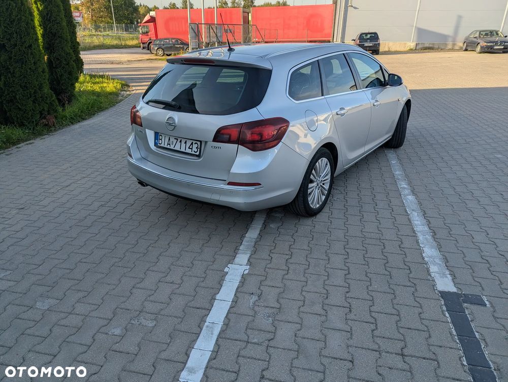 Opel Astra 2.0 CDTI Cosmo - 3
