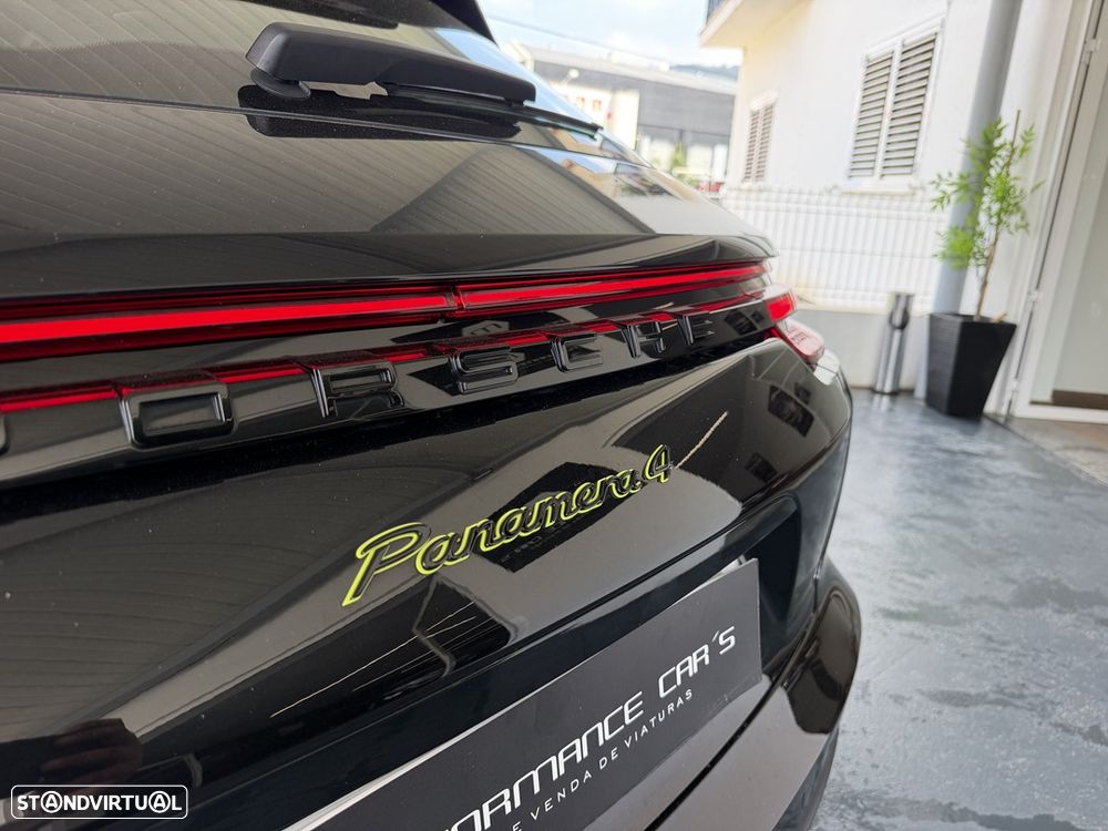Porsche Panamera 4 E-Hybrid - 11