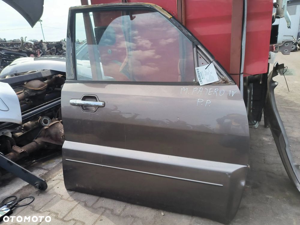 Drzwi  przednie prawe Mitsubishi Pajero IV 2008 SUV Diesel 147kW 3200cm³ - 1