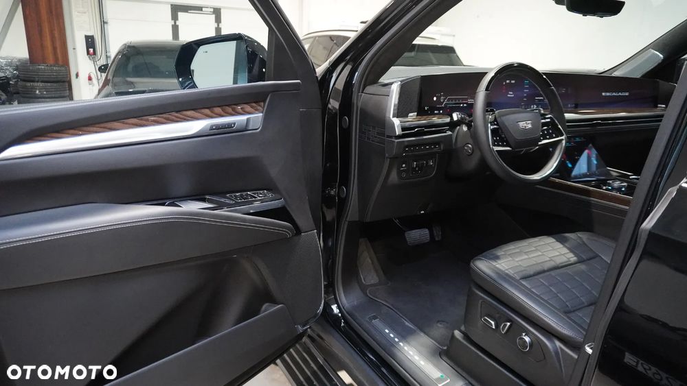 Cadillac Escalade 6.2 V8 AWD AT Platinum - 6