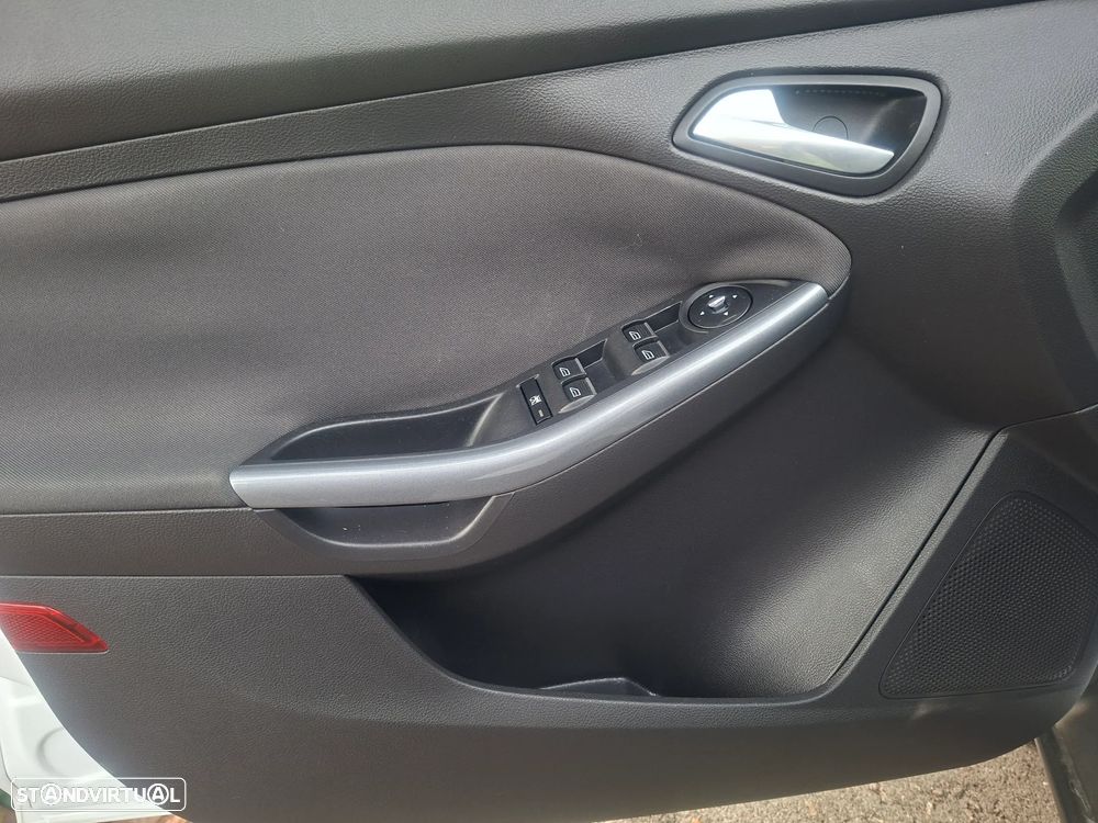 Ford Focus SW 1.6 TDCi Titanium - 7