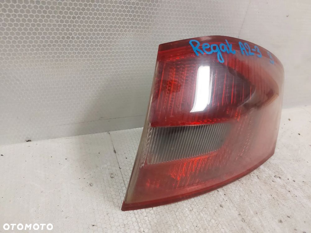 .  LAMPA TYL TYLNA PRAWA FORD KUGA MK1 - 4