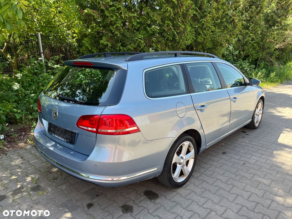 Volkswagen Passat Variant 2.0 Blue TDI DSG SCR Comfortline - 9