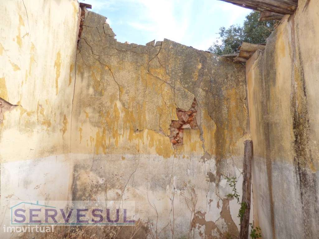 Propriedade com duas ruinas, possibilidade de construção até 600m2,... - Grande imagem: 5/21