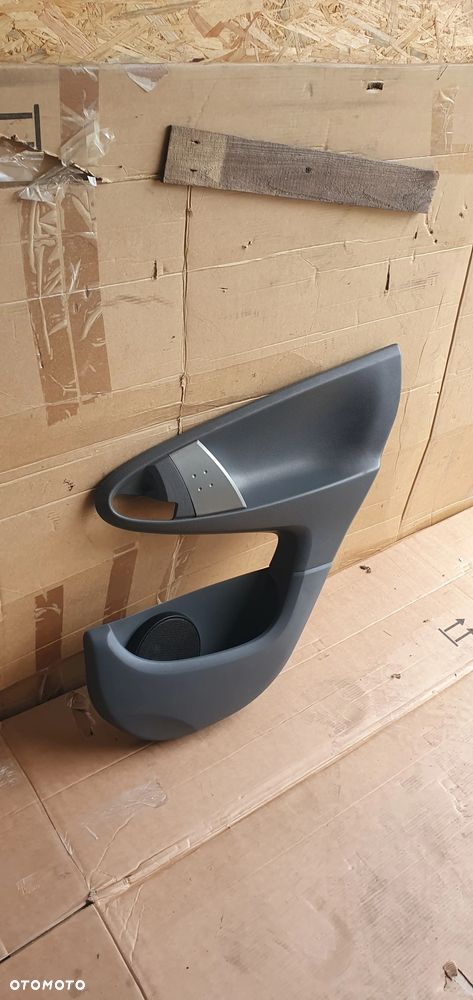 Tapicerka boczek prawy tył tylna prawa Toyota Aygo 67613-0H010 - 4