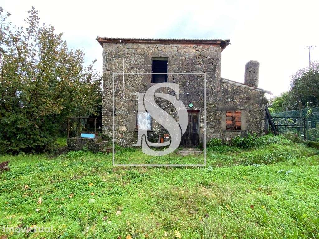 Moradia T1 duplex para restaurar + terreno - Grande imagem: 2/28