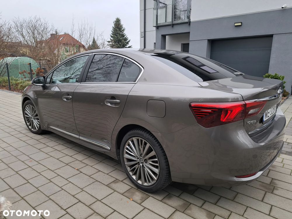 Toyota Avensis 2.0 Premium MS - 3