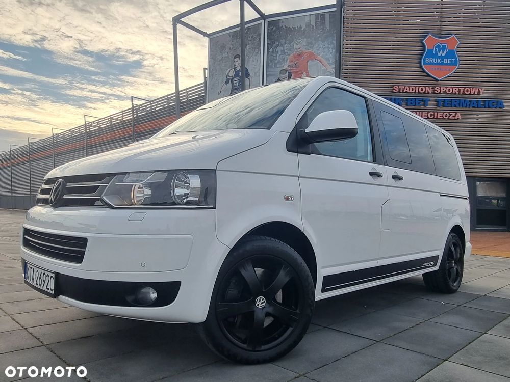 Volkswagen Multivan - 1
