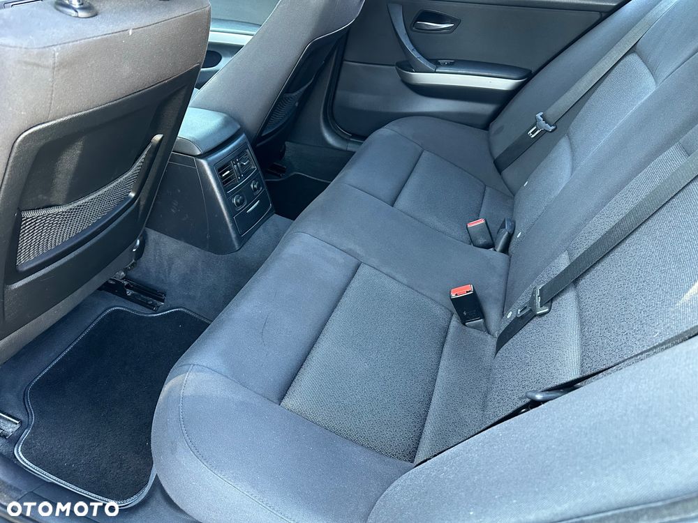 BMW Seria 3 318d DPF - 10