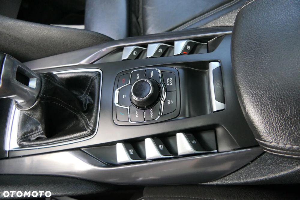 Citroën DS5 1.6 BlueHDi SoChic - 26