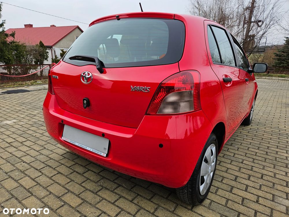 Toyota Yaris 1.0 Terra - 9