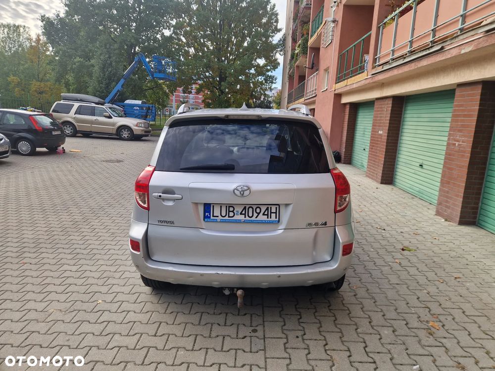 Toyota RAV4 2.2 D-4D Sol 180 - 8