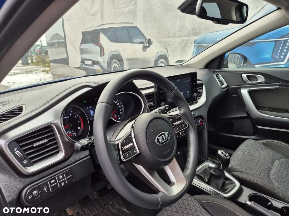 Kia Ceed 1.5 T-GDI M - 14