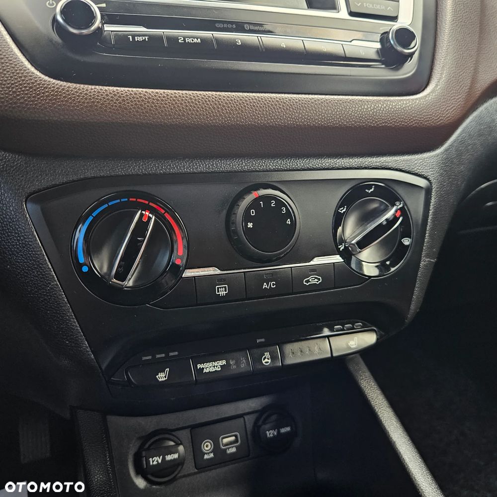 Hyundai i20 - 20