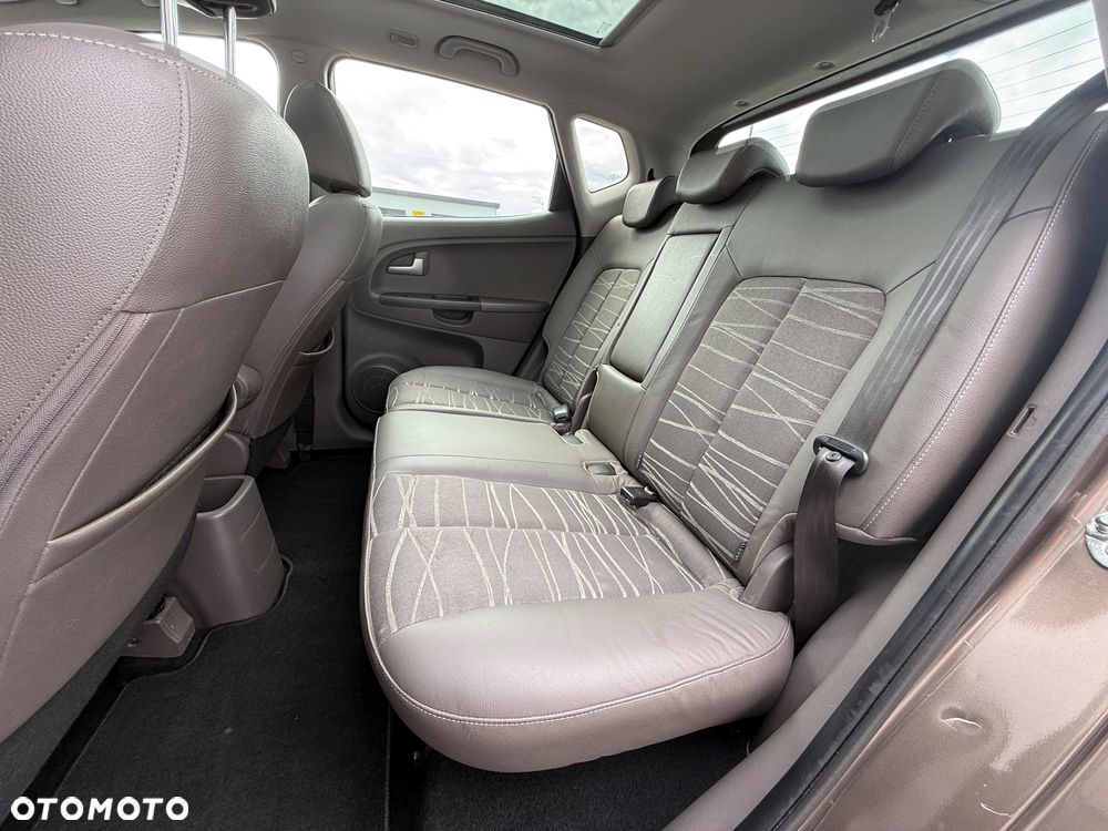 Kia Venga 1.6 CRDi 128 Fifa World Cup Edition - 22