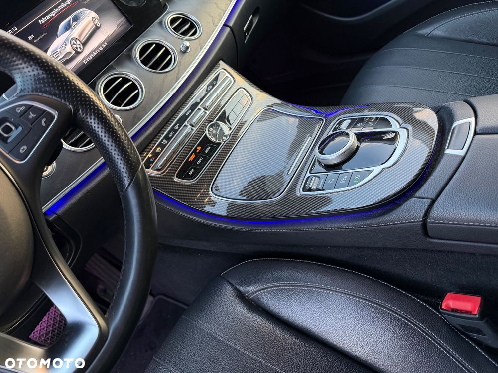 Mercedes-Benz Klasa E 200 9G-TRONIC Avantgarde - 24