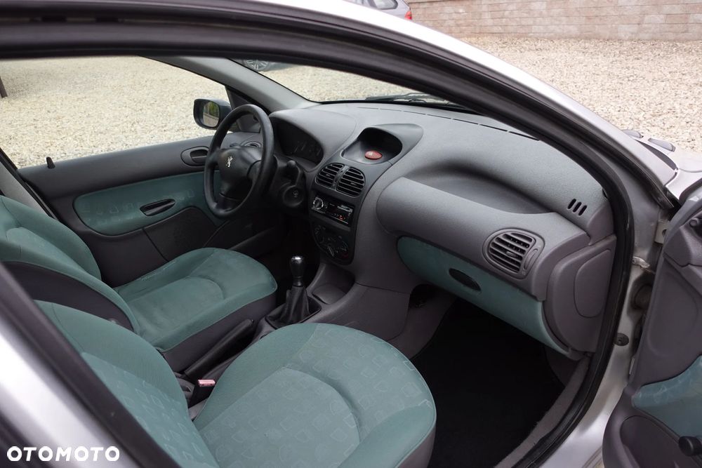 Peugeot 206 - 6