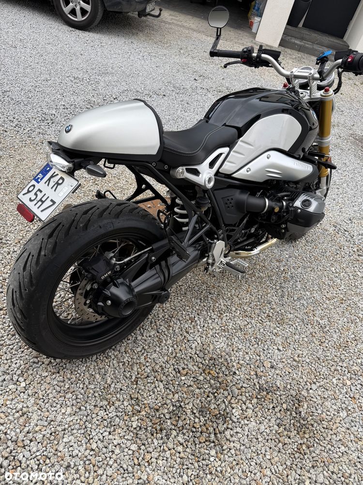 BMW R - 1