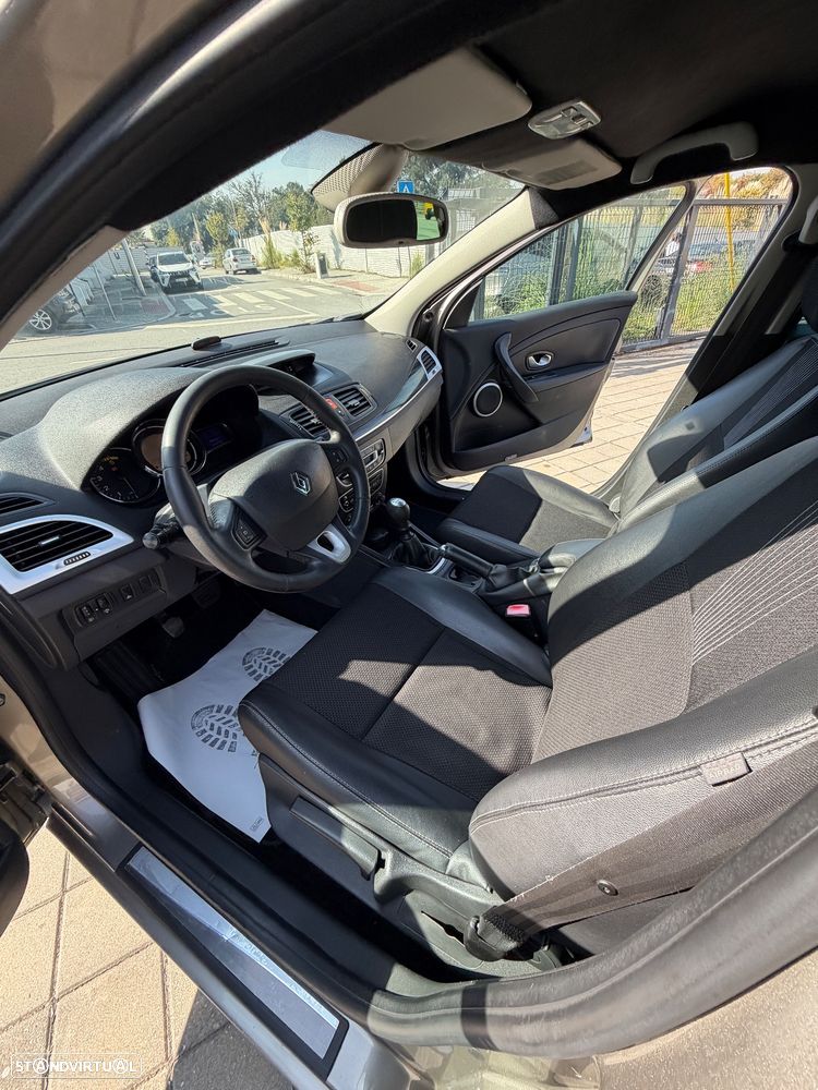 Renault Mégane Sport Tourer 1.5 dCi Dynamique CO2 Champion - 10