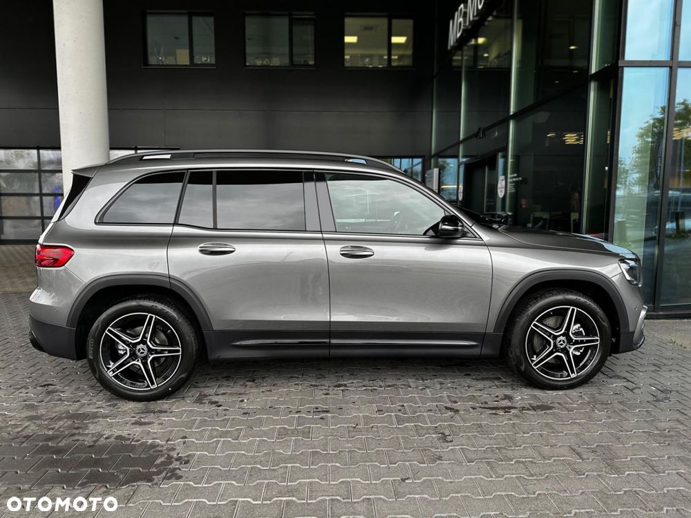 Mercedes-Benz GLB - 4