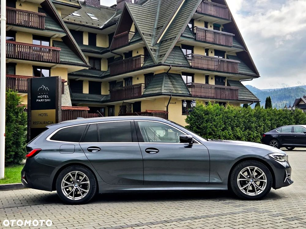 BMW Seria 3 320d xDrive Luxury Line sport - 13