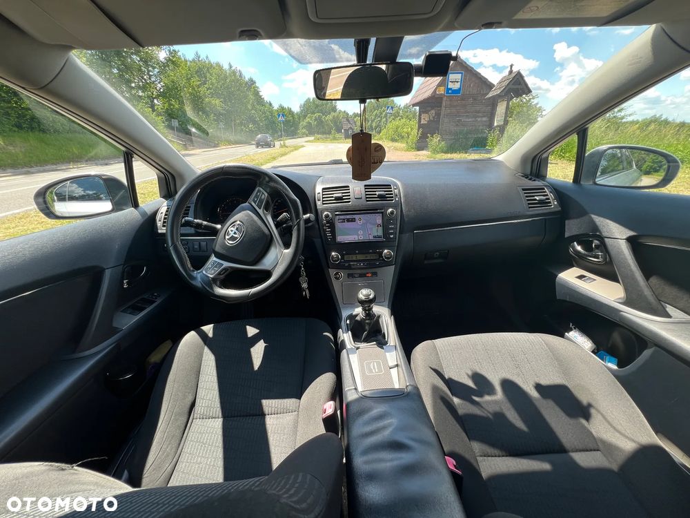 Toyota Avensis 2.0 Executive - 15